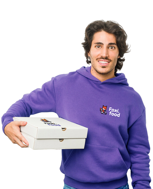 FoxiFood delivery — restaurant owner with branded packaging